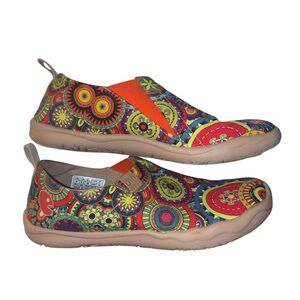 EUC Colorful UIN Blossom Women's Slip-On Shoes
Sz.8